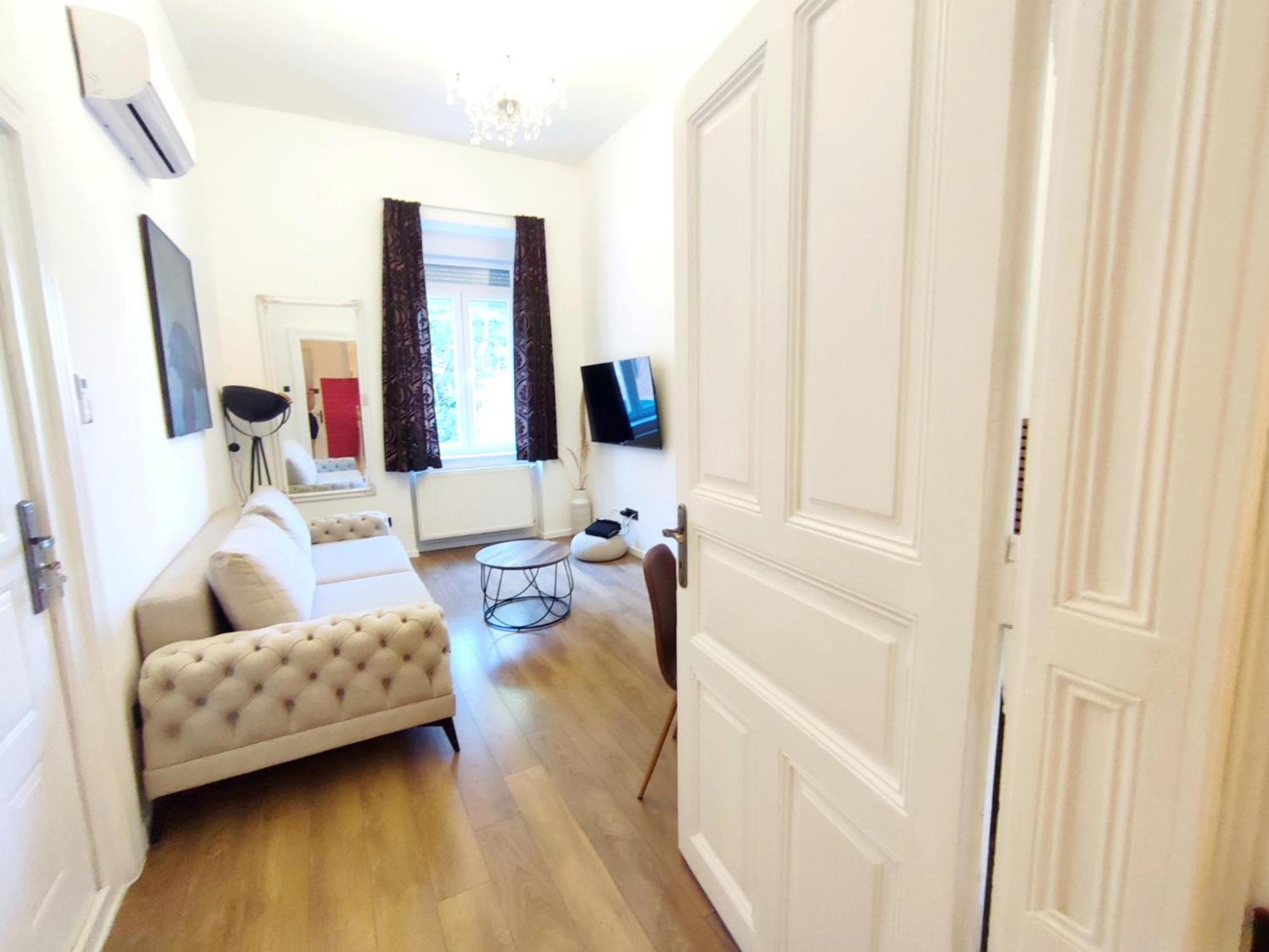Apartment Heaven Downtown ซาเกร็บ ภายนอก รูปภาพ